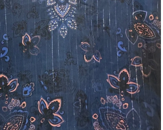 Robe fluide marine à motifs – style bohème chic