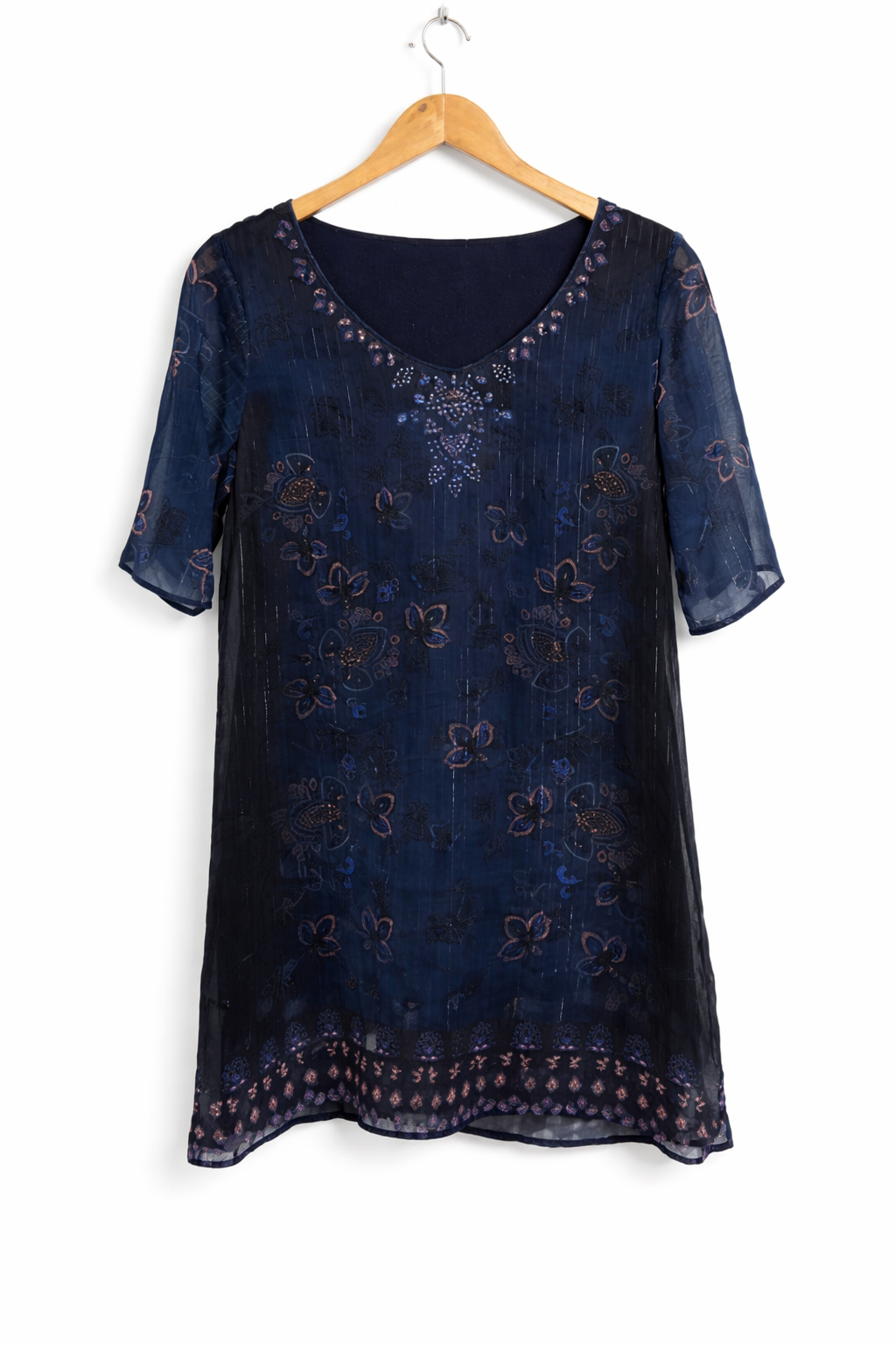 Robe fluide marine à motifs – style bohème chic